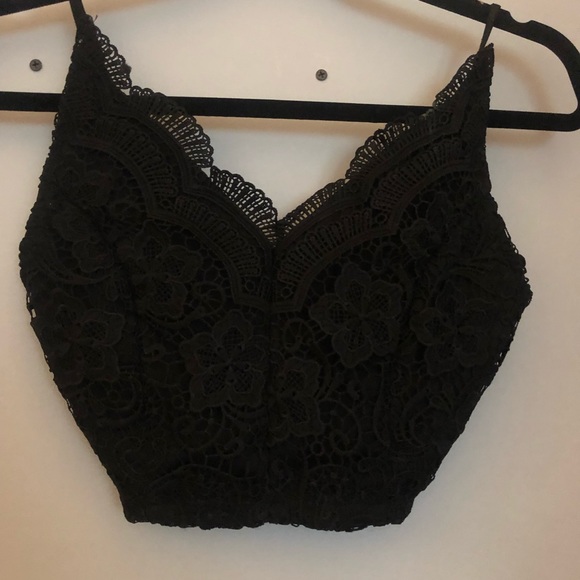 ❌ SOLD ❌ Paper Crane Crochet Crop Top - Picture 3 of 4